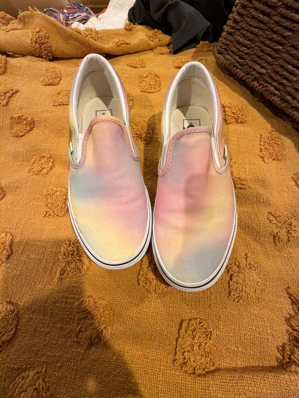Vans Classic SlipOn Aura Shift Pastel Multicolor Skate Shoes Women's 8.5 Men's 7